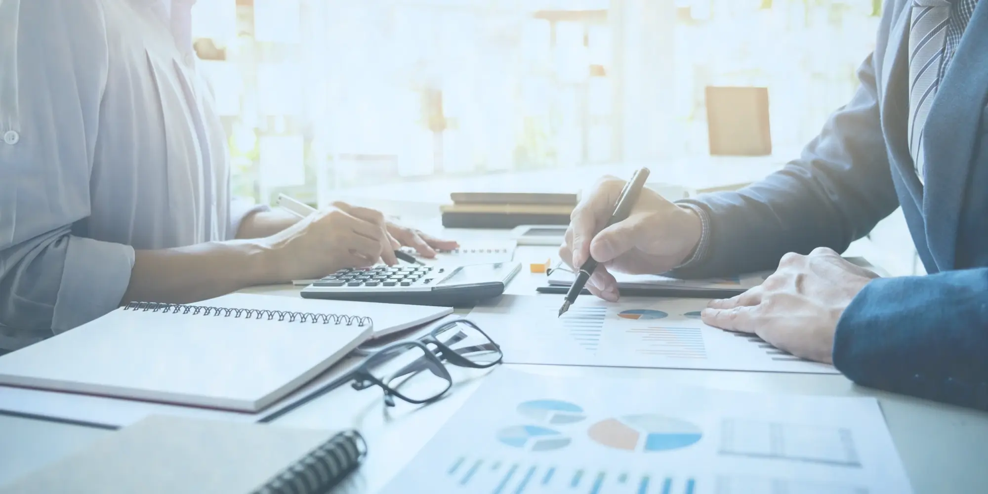 Expert-comptable au travail